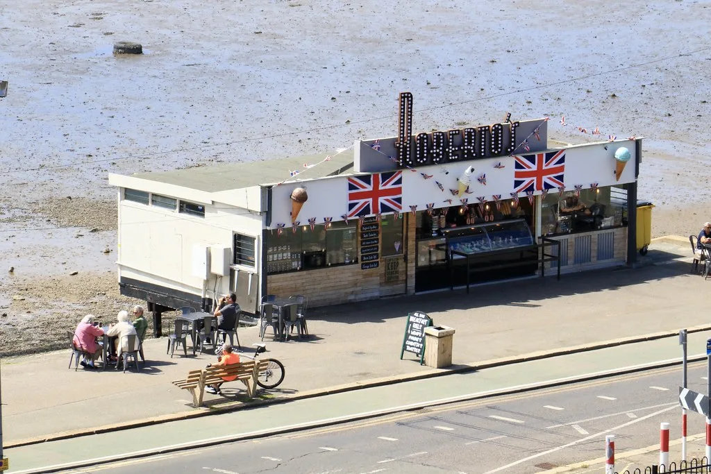 A food kiosk on the seafront at Southend. Nothing in this story relates to the business pictured.